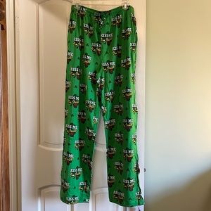 NWT Men’s “Kiss Me I’m Irish!” Pajama Pants